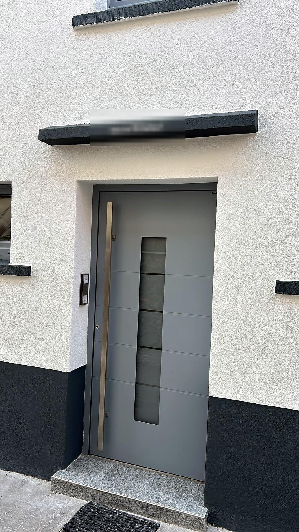 Exterior y fachada después de la remodelación – Edificio plurifamiliar – remodelación integral (Proyecto de referencia en Alemania)