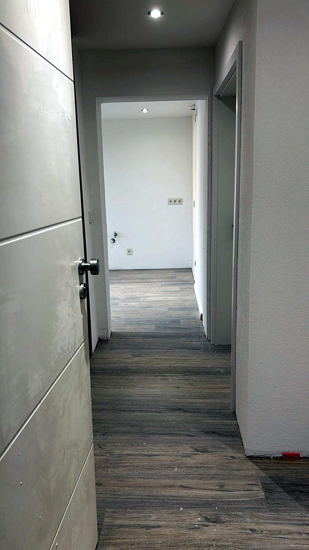 Interiores después de la remodelación – Edificio plurifamiliar – remodelación integral (Proyecto de referencia en Alemania)