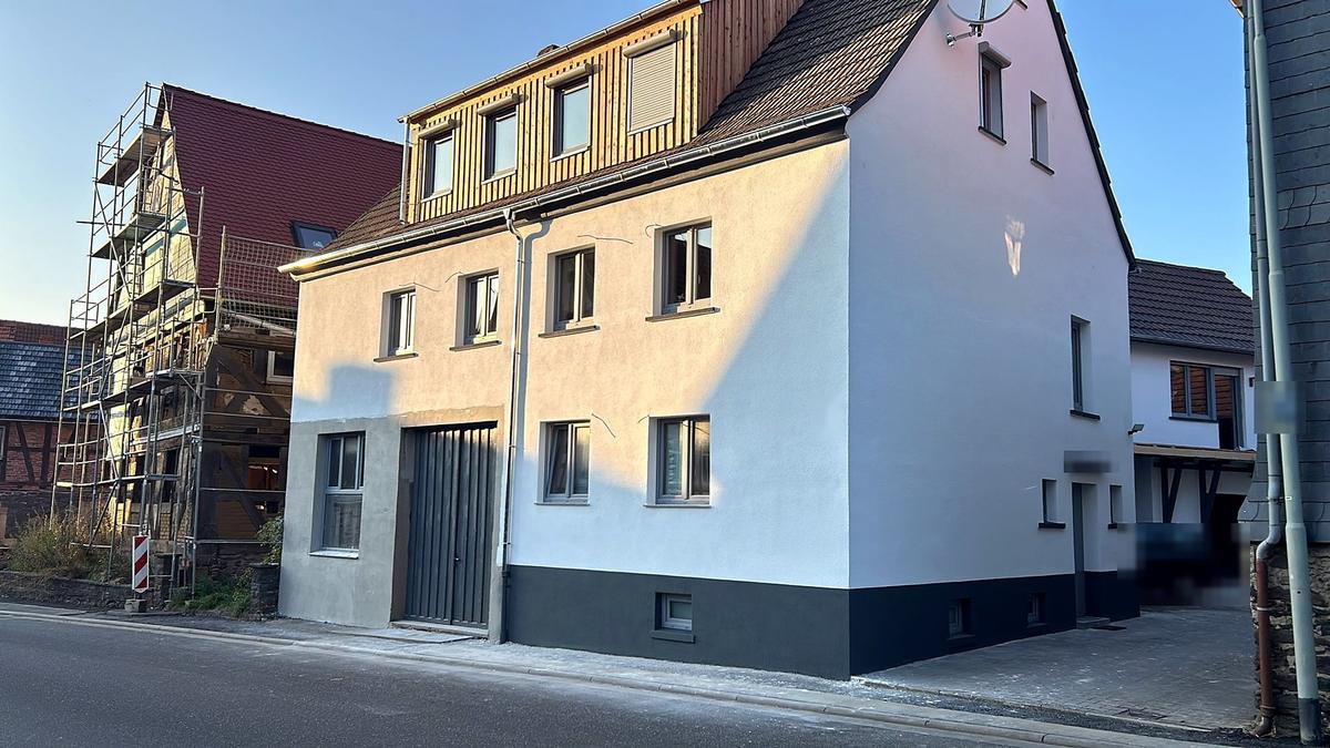 Außen & Fassade nach der Sanierung – Mehrfamilienhaus – Komplettsanierung (Referenzprojekt in Deutschland)