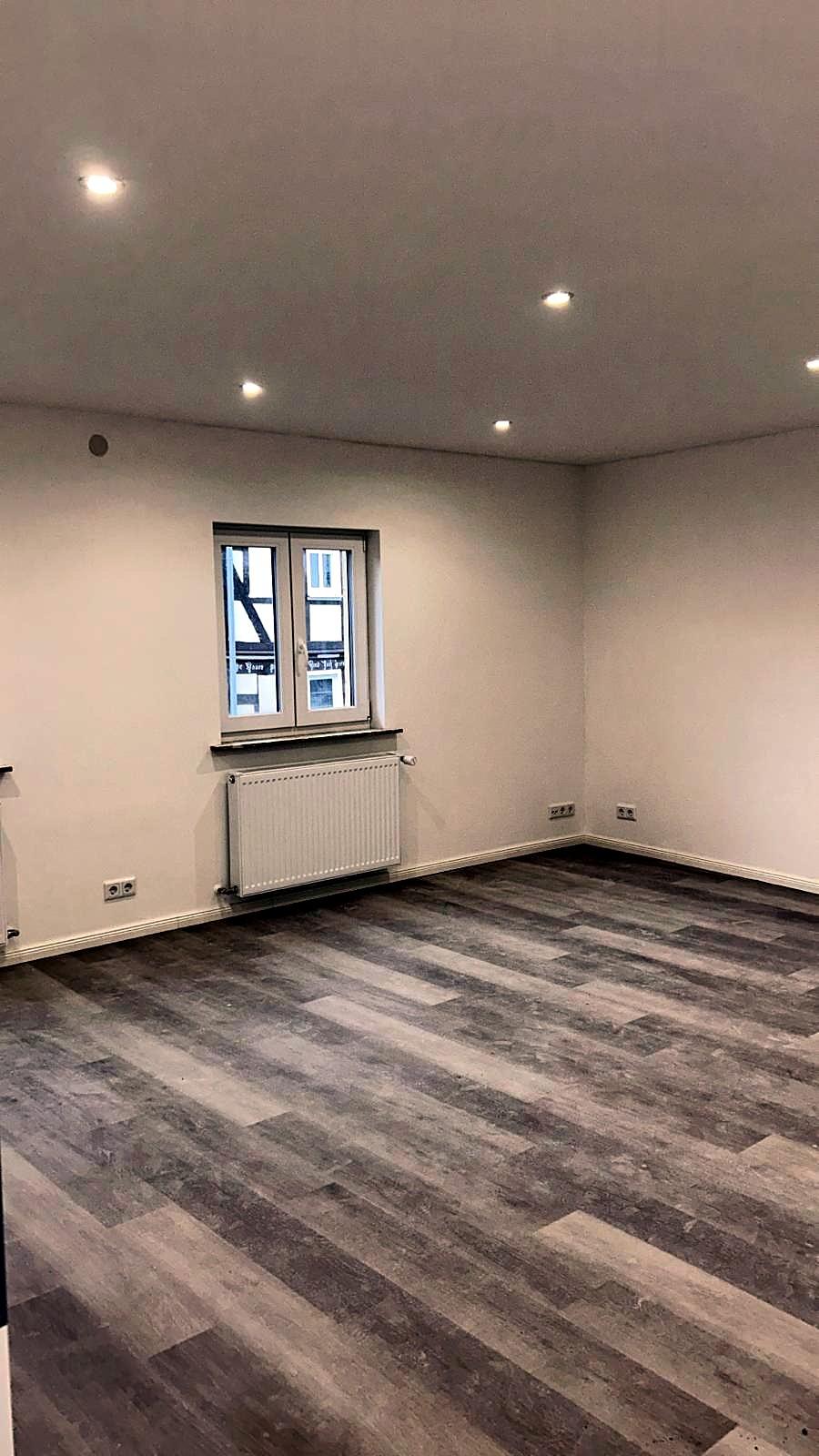 Interiores después de la remodelación – Edificio plurifamiliar – remodelación integral (Proyecto de referencia en Alemania)